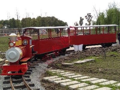 精品旅游必將打造一條屬于自己特色的軌道交通小火車