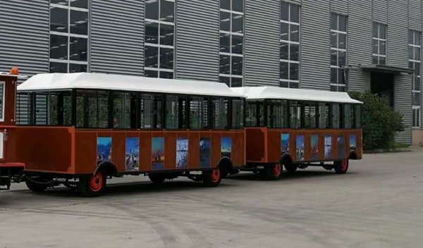 封閉車廂——DSW-D58FB封閉燃油觀光小火車