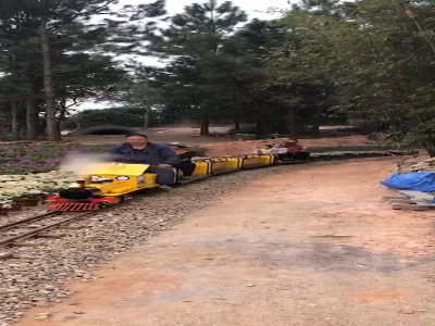唐宋花仙谷，超Q觀光小火車
