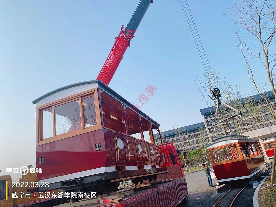 20220328武漢東湖學(xué)院交車現(xiàn)場 (7)