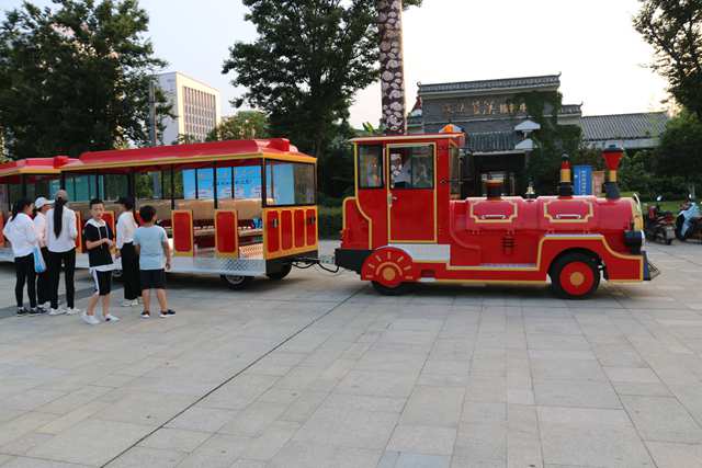 無軌觀光小火車
